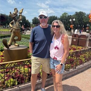 Meet your Posher, Joy